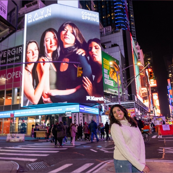 Closet Reset Discount! - Picture 1 of 1